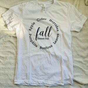 NWOT White Fall Graphic T-Shirt